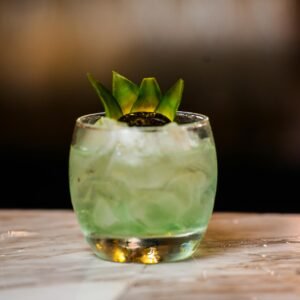 Best morning drinks for weight loss with refreshing aloe vera drink in glass
