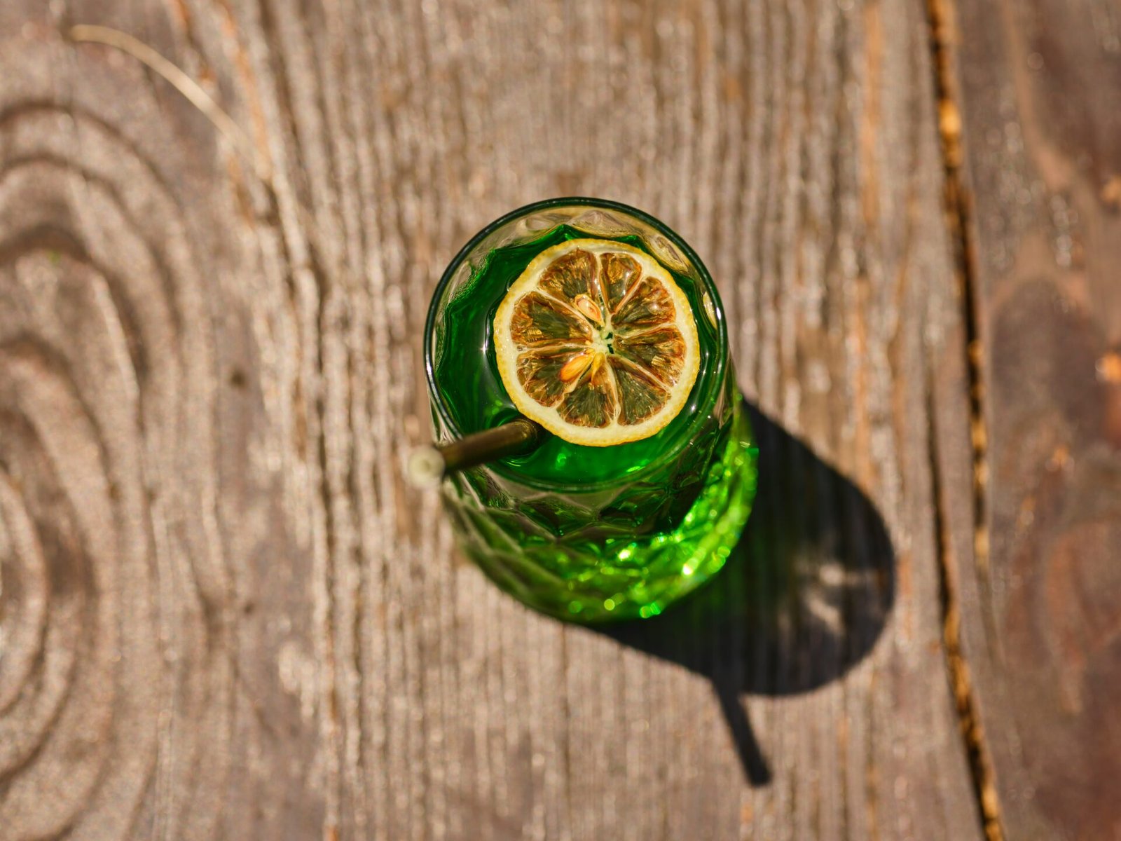 Unsweetened Iced Green Tea with Lemon for summer